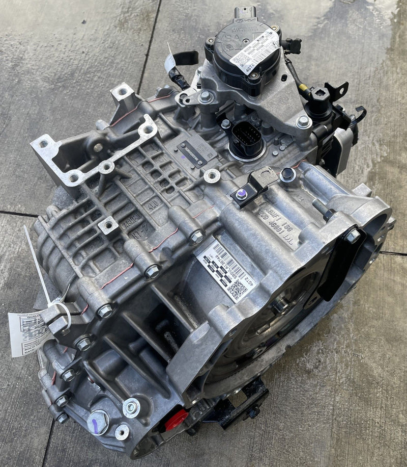 Load image into Gallery viewer, HYUNDAI TUCSON FWD AUTO TRANSMISSION ASSEMBLY 14K MILES 2.5L 2025-2026 # 113074
