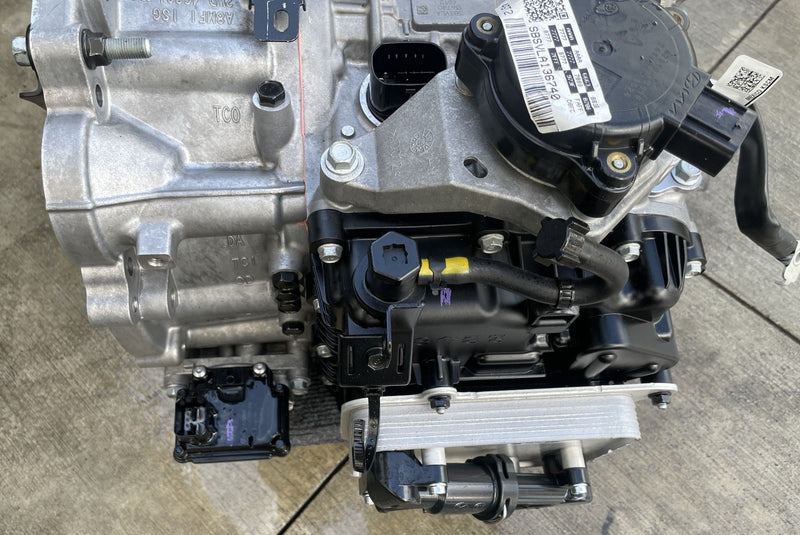 Load image into Gallery viewer, HYUNDAI TUCSON FWD AUTO TRANSMISSION ASSEMBLY 14K MILES 2.5L 2025-2026 # 113074
