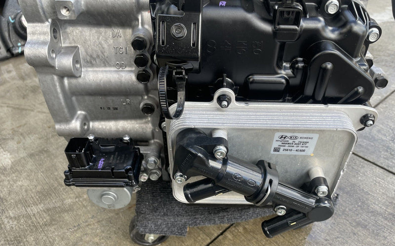 Load image into Gallery viewer, HYUNDAI TUCSON FWD AUTO TRANSMISSION ASSEMBLY 14K MILES 2.5L 2025-2026 # 113074
