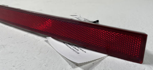 2021 - 2023 HYUNDAI SANTA FE REAR BUMPER CENTER REFLECTOR LIGHT LAMP