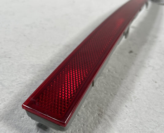 2021 - 2023 HYUNDAI SANTA FE REAR BUMPER CENTER REFLECTOR LIGHT LAMP