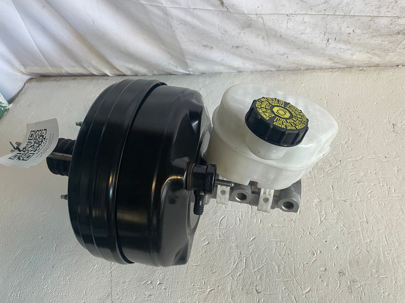 Load image into Gallery viewer, 15-23 FORD MUSTANG POWER BRAKE BOOSTER &amp; MASTER CYLINDER RESERVOIR 2.3L # 113547
