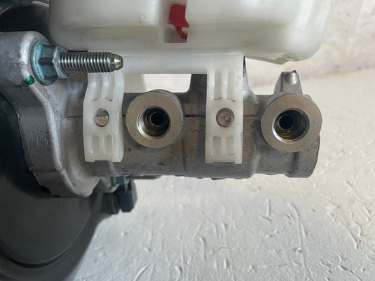15-23 FORD MUSTANG POWER BRAKE BOOSTER & MASTER CYLINDER RESERVOIR 2.3L