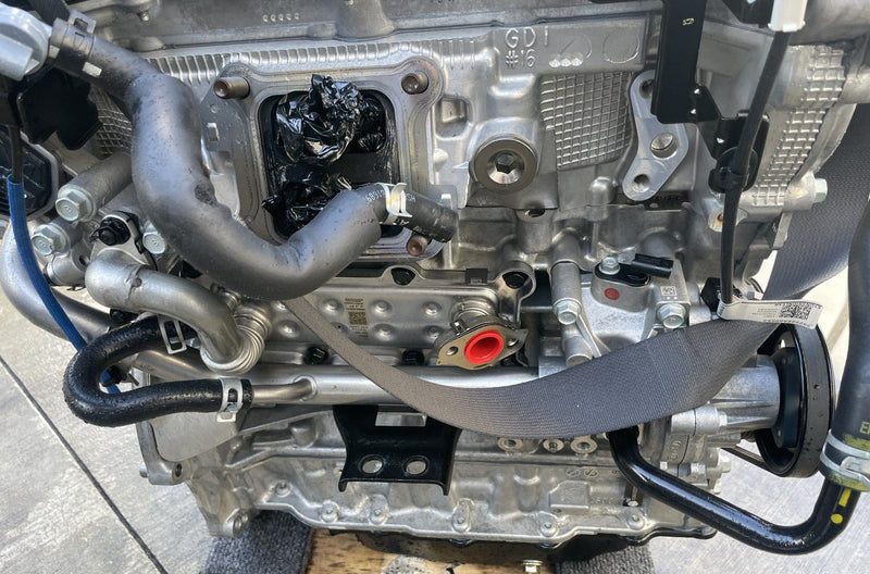 Load image into Gallery viewer, HYUNDAI TUCSON FWD G4K ENGINE MOTOR ASSEMBLY 2.5L 14K MILES 2025 # 113075

