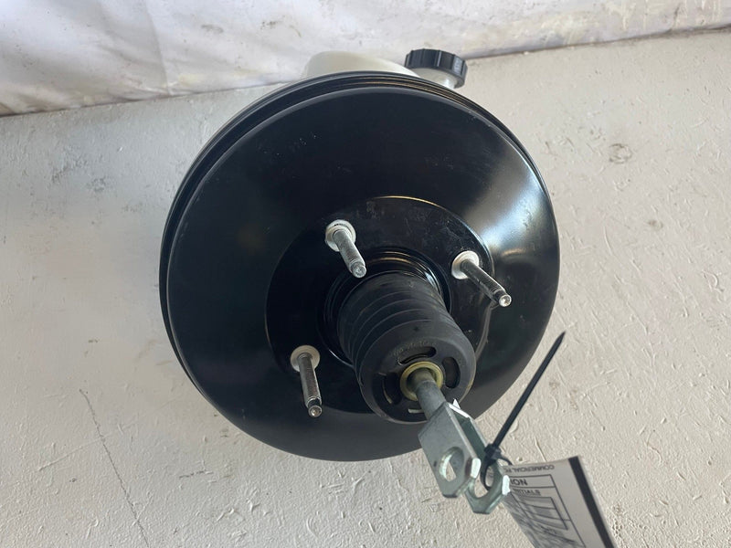 Load image into Gallery viewer, 15-23 FORD MUSTANG POWER BRAKE BOOSTER &amp; MASTER CYLINDER RESERVOIR 2.3L # 113547
