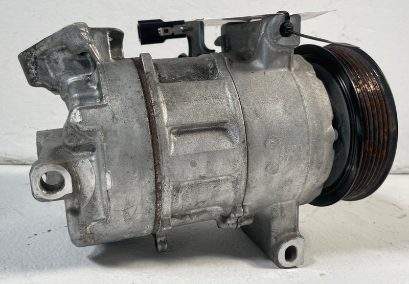 Load image into Gallery viewer, 2019 - 2020 INFINITI QX50 HVAC A/C AIR CONDITIONING COMPRESSOR 2.0L # 106522

