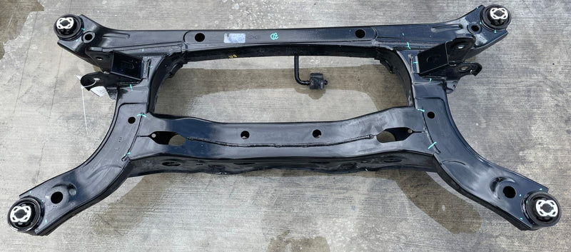 Load image into Gallery viewer, 2021 - 2024 KIA K5 FWD REAR SUBFRAME UNDERCARRIAGE CROSSMEMBER CRADLE # 110719
