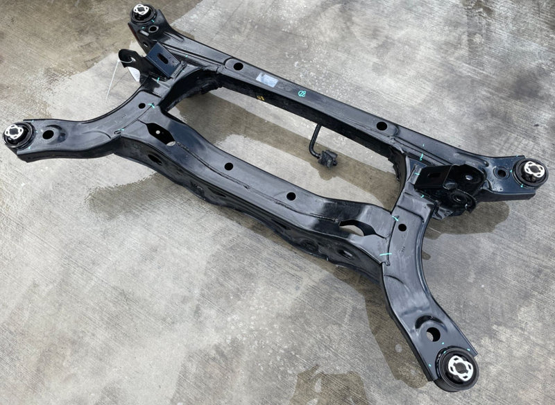 Load image into Gallery viewer, 2021 - 2024 KIA K5 FWD REAR SUBFRAME UNDERCARRIAGE CROSSMEMBER CRADLE # 110719
