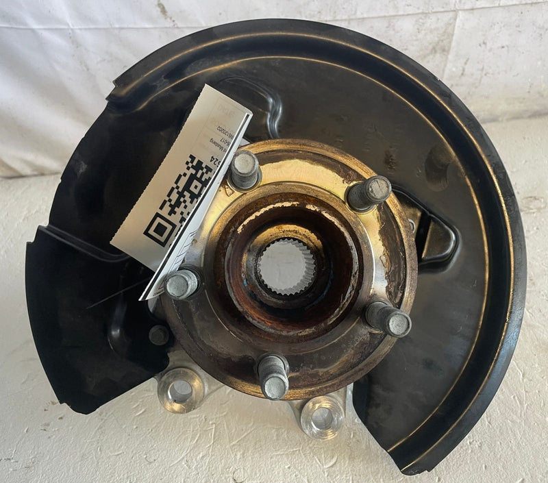Load image into Gallery viewer, 2015-2023 FORD MUSTANG RWD REAR LEFT DRIVER SIDE SPINDLE KNUCKLE W/ HUB # 113524
