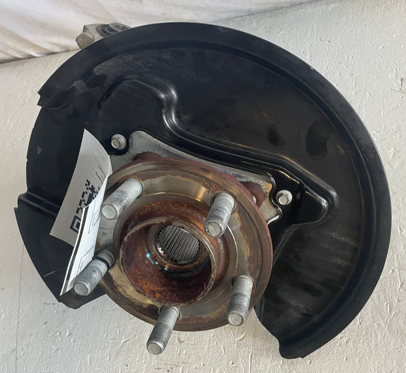 Load image into Gallery viewer, 2015-2023 FORD MUSTANG RWD REAR LEFT DRIVER SIDE SPINDLE KNUCKLE W/ HUB # 113524
