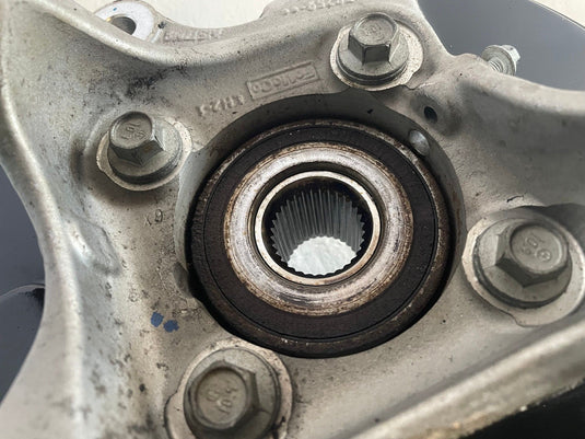 2015-2023 FORD MUSTANG RWD REAR LEFT DRIVER SIDE SPINDLE KNUCKLE W/ HUB