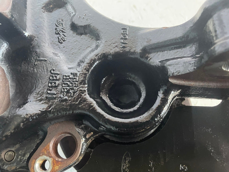 Load image into Gallery viewer, 2022-2023 FORD MUSTANG RWD FRONT LEFT DRIVER SIDE SPINDLE KNUCKLE W/ HUB #113522
