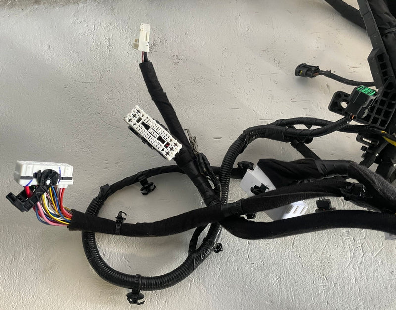 Load image into Gallery viewer, 2025 - 2026 HYUNDAI TUCSON ENGINE BAY ROOM WIRE WIRING HARNESS 2.5L # 113068
