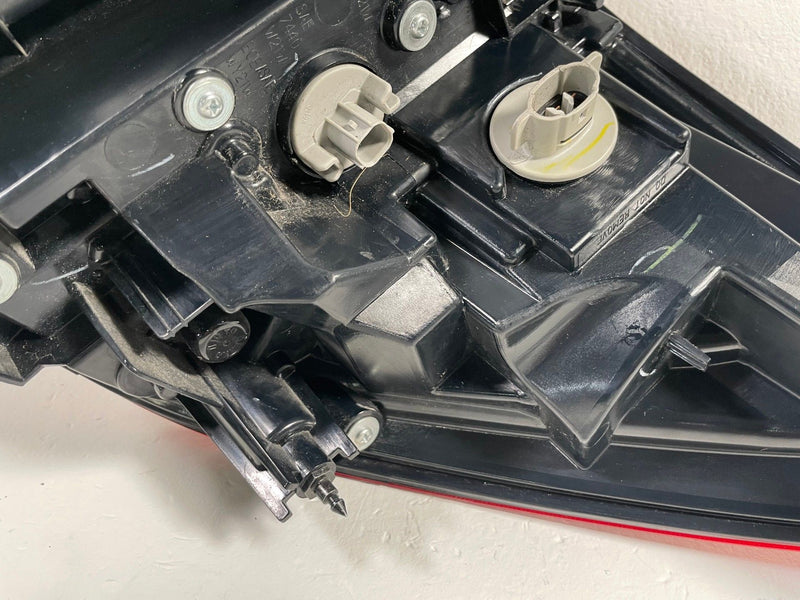 Load image into Gallery viewer, 2022 - 2025 HONDA PASSPORT REAR LEFT DRIVER SIDE OUTER TAIL LIGHT LAMP # 113383

