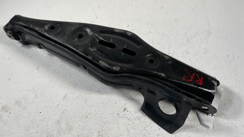 Load image into Gallery viewer, 2021-23 HYUNDAI SANTA FE REAR RIGHT SIDE LOWER CONTROL ARM SPRING PERCH #107946
