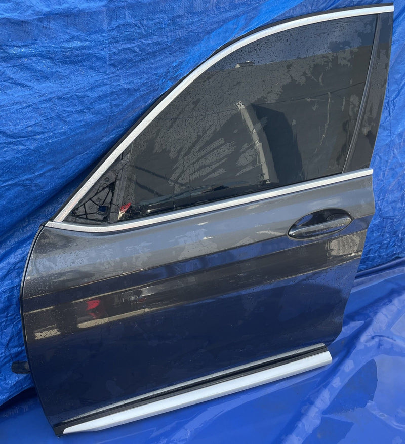 Load image into Gallery viewer, BMW X3 G01 FRONT LEFT DRIVER SIDE DOOR SHELL ASSEMBLY BLACK (A90M) 18-24 #108337
