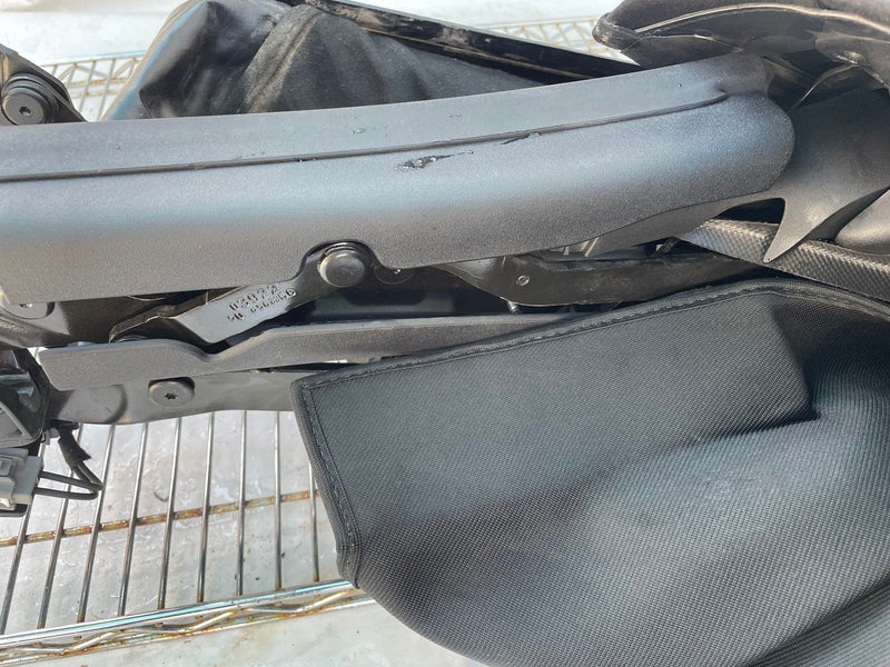 Load image into Gallery viewer, FORD MUSTANG CONVERTIBLE ROOF SOFT TOP ASSEMBLY BLACK 2015-2023 # 113580
