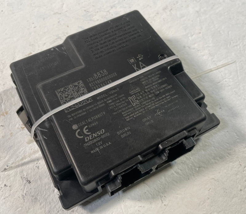 Load image into Gallery viewer, 19-22 CHEVROLET SILVERADO 1500 KEYLESS ENTRY COMPUTER CONTROL MODULE UNIT 109407
