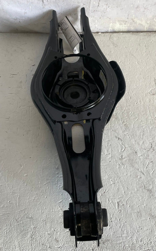 2022-2026 HYUNDAI TUCSON REAR LEFT SIDE LOWER CONTROL ARM SPRING PERCH