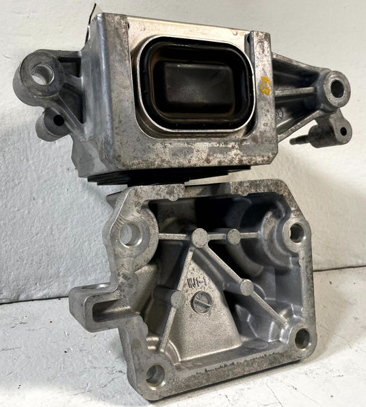 2021-2024 KIA K5 FRONT LEFT AUTO TRANSMISSION ENGINE MOUNT BRACKET 1.6L