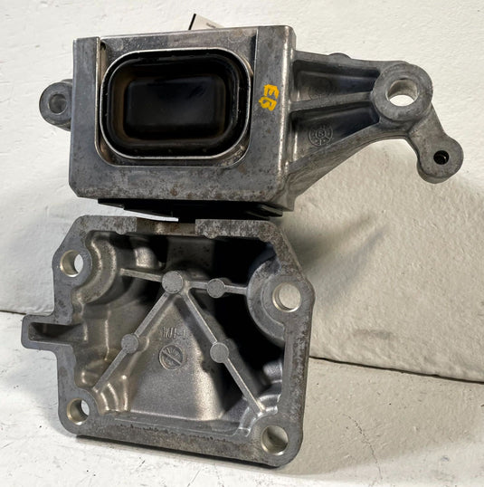 2021-2024 KIA K5 FRONT LEFT AUTO TRANSMISSION ENGINE MOUNT BRACKET 1.6L