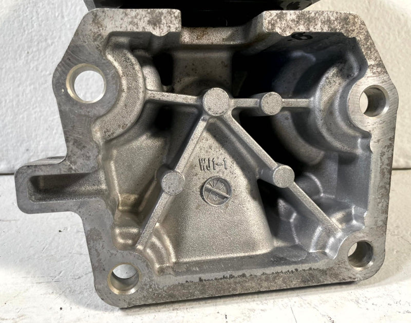 Load image into Gallery viewer, 2021-2024 KIA K5 FRONT LEFT AUTO TRANSMISSION ENGINE MOUNT BRACKET 1.6L # 110676
