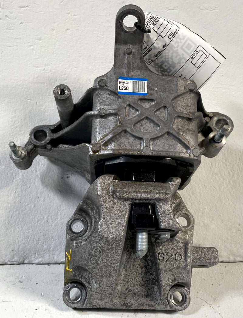 Load image into Gallery viewer, 2021-2024 KIA K5 FRONT LEFT AUTO TRANSMISSION ENGINE MOUNT BRACKET 1.6L # 110676
