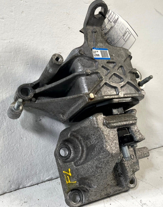 2021-2024 KIA K5 FRONT LEFT AUTO TRANSMISSION ENGINE MOUNT BRACKET 1.6L