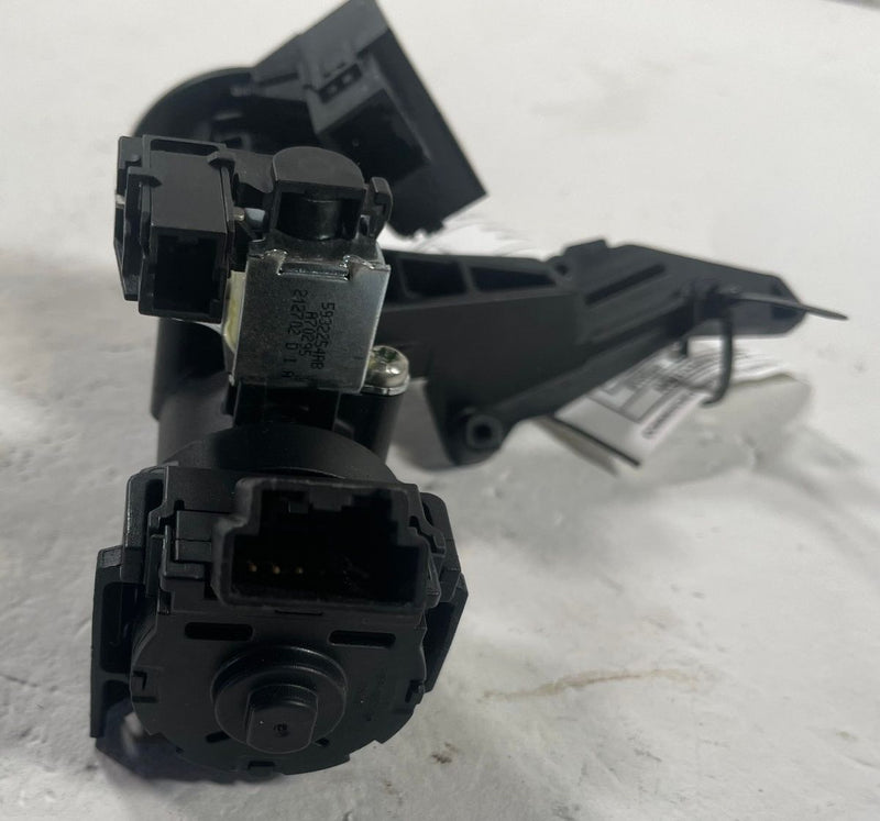 Load image into Gallery viewer, 2019 - 2023 FORD RANGER STEERING COLUMN IGNITION LOCK CYLINDER 2.3L # 112147
