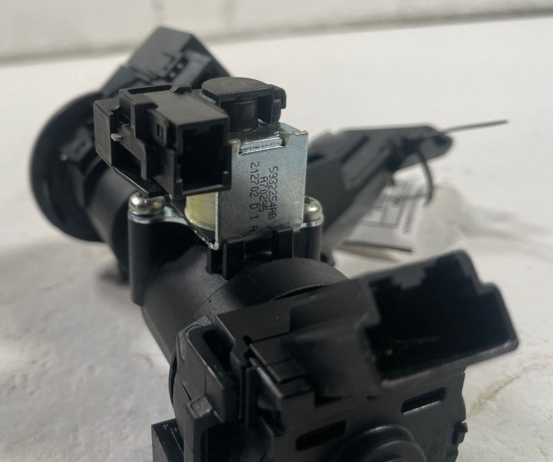 Load image into Gallery viewer, 2019 - 2023 FORD RANGER STEERING COLUMN IGNITION LOCK CYLINDER 2.3L # 112147
