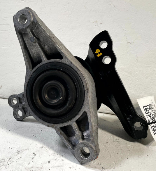 2021 - 2024 KIA K5 FRONT RIGHT SIDE ENGINE MOUNT SUPPORT BRACKET 1.6L