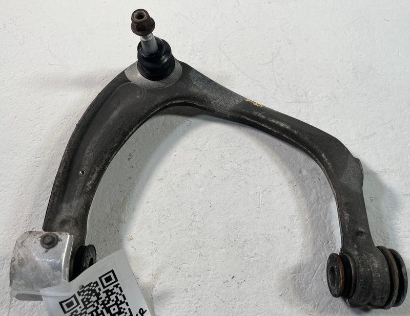 Load image into Gallery viewer, 2019-2025 CHEVROLET SILVERADO 1500 FRONT RIGHT SIDE UPPER CONTROL ARM # 109399
