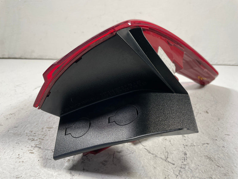 Load image into Gallery viewer, 21-23 HYUNDAI SANTA FE REAR LEFT DRIVER SIDE LED OUTER TAIL LIGHT LAMP # 107962
