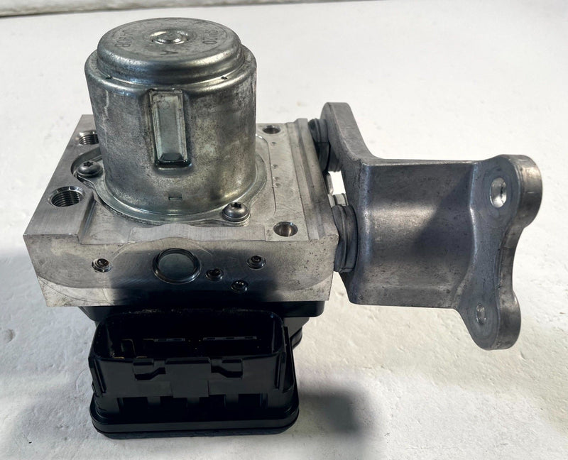Load image into Gallery viewer, 2018 - 2022 ACURA ILX ABS ANTI LOCK BRAKE PUMP CONTROL MODULE UNIT # 113632
