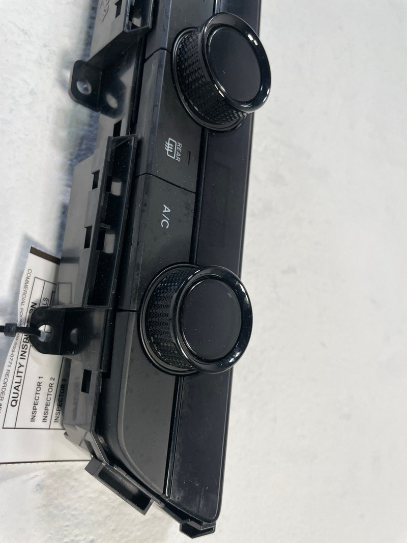 Load image into Gallery viewer, 23-25 HONDA HR-V LX A/C HEATER TEMPERATURE CLIMATE CONTROL SWITCH 2.0L # 106398
