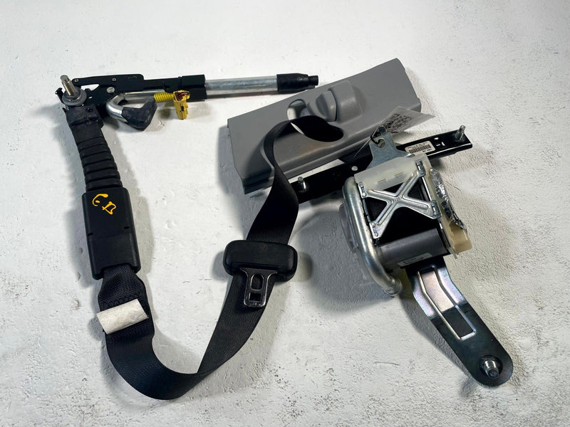 Load image into Gallery viewer, 2016-2022 ACURA ILX FRONT LEFT DRIVER SIDE SEAT BELT RETRACTOR BLACK # 113586
