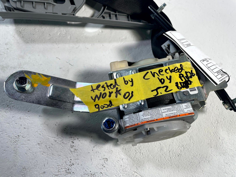 Load image into Gallery viewer, 2016-2022 ACURA ILX FRONT LEFT DRIVER SIDE SEAT BELT RETRACTOR BLACK # 113586
