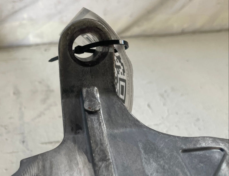 Load image into Gallery viewer, 2025-2026 HYUNDAI TUCSON FRONT LEFT AUTO TRANSMISSION MOUNT BRACKET 2.5L #113044
