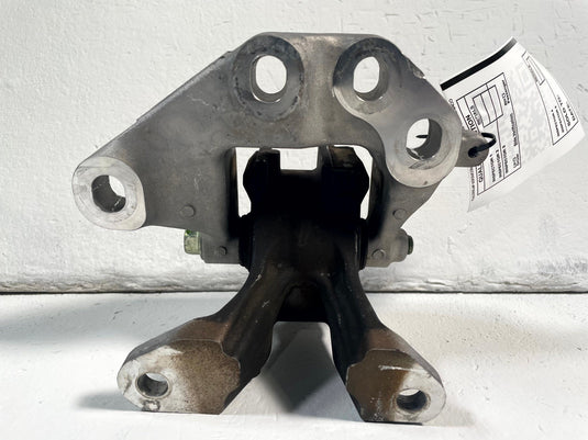 2016-2022 ACURA ILX FRONT LEFT SIDE ENGINE MOUNT BRACKET 50850-TV9-A02