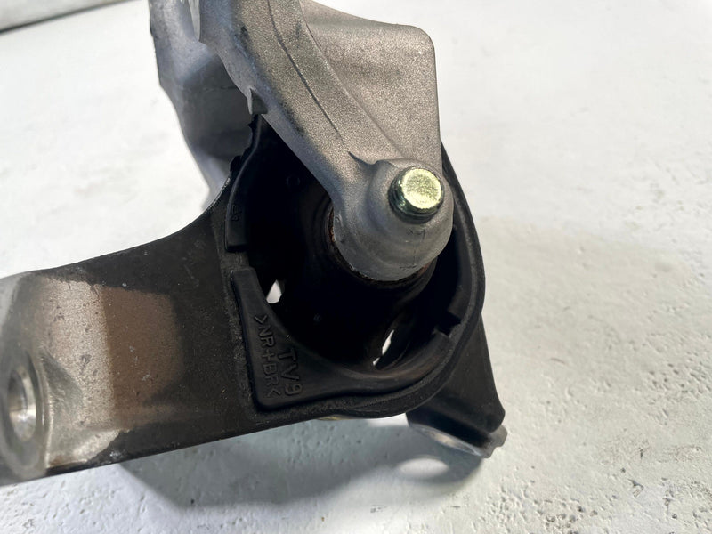 Load image into Gallery viewer, 2016-2022 ACURA ILX FRONT LEFT SIDE ENGINE MOUNT BRACKET 50850-TV9-A02 # 113585
