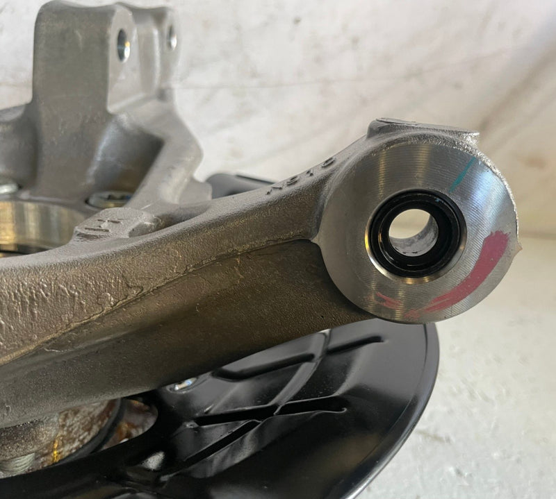 Load image into Gallery viewer, 22-26 HYUNDAI TUCSON FRONT RIGHT PASSENGER SIDE SPINDLE KNUCKLE &amp; HUB # 113054
