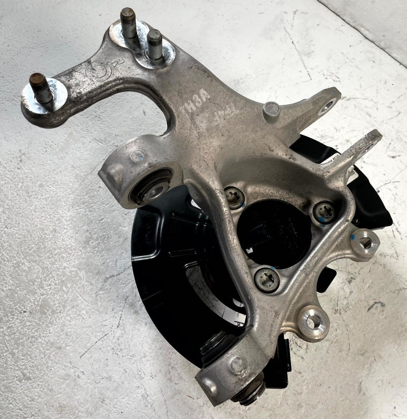 Load image into Gallery viewer, 2021 - 2024 KIA K5 FWD REAR RIGHT PASSENGER SIDE SPINDLE KNUCKLE W/ HUB # 110687
