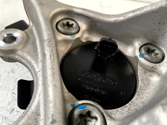 2021 - 2024 KIA K5 FWD REAR RIGHT PASSENGER SIDE SPINDLE KNUCKLE W/ HUB