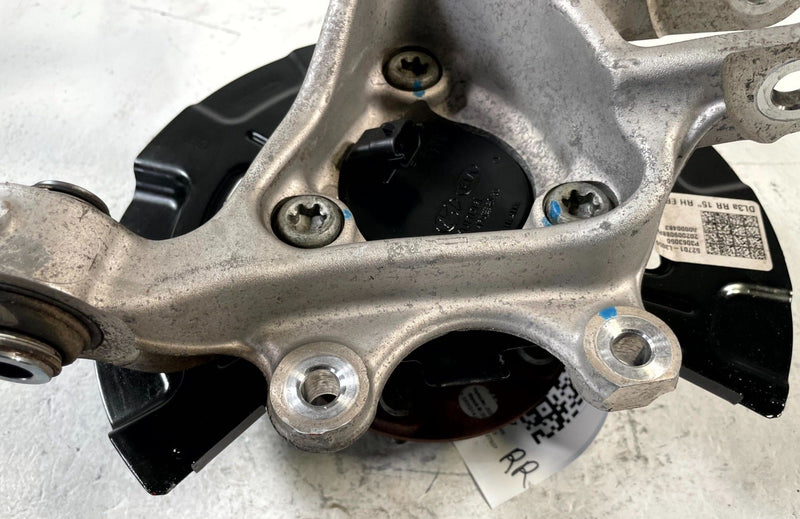 Load image into Gallery viewer, 2021 - 2024 KIA K5 FWD REAR RIGHT PASSENGER SIDE SPINDLE KNUCKLE W/ HUB # 110687
