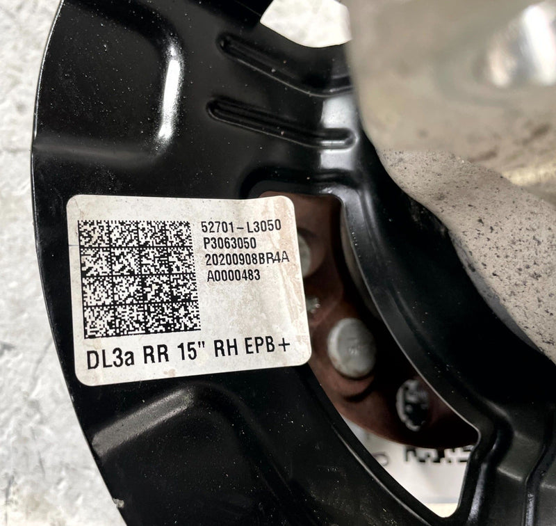 Load image into Gallery viewer, 2021 - 2024 KIA K5 FWD REAR RIGHT PASSENGER SIDE SPINDLE KNUCKLE W/ HUB # 110687
