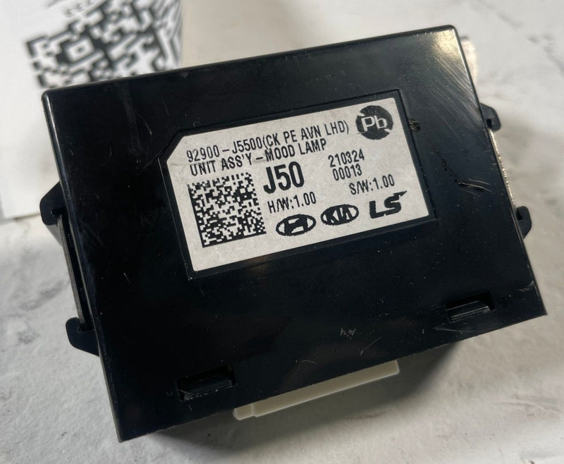 Load image into Gallery viewer, 2022 - 2023 KIA STINGER MOOD LIGHT LAMP CONTROL MODULE UNIT W/ BRACKET # 110733

