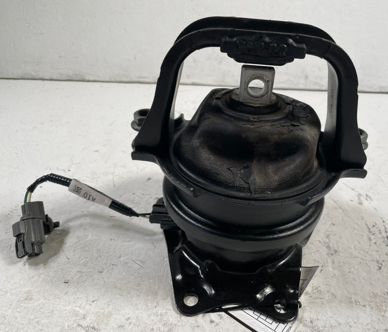 Load image into Gallery viewer, 19-25 HONDA PASSPORT REAR ENGINE MOTOR MOUNT SUPPORT BRACKET INSULATOR # 113409
