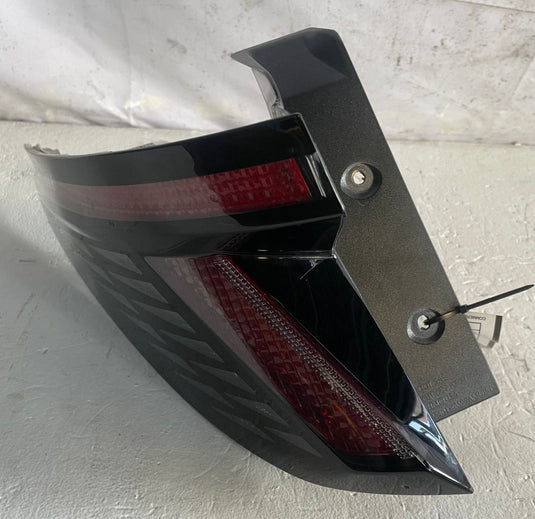 2022 - 2026 HYUNDAI TUCSON REAR LEFT DRIVER SIDE OUTER TAILLIGHT LAMP 