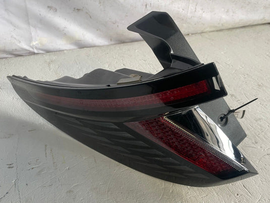 2022 - 2026 HYUNDAI TUCSON REAR LEFT DRIVER SIDE OUTER TAILLIGHT LAMP 