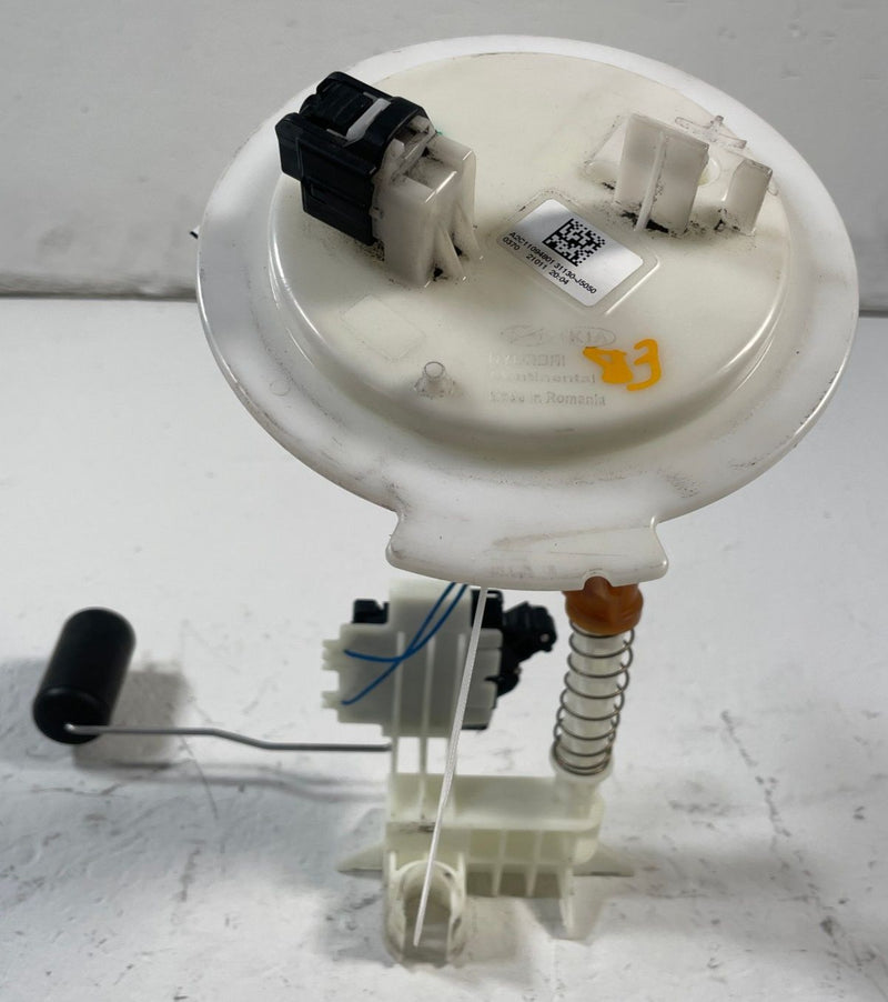 Load image into Gallery viewer, 2021 - 2023 KIA STINGER FUEL GAS TANK PUMP SENDING UNIT LEVEL SENSOR # 110728

